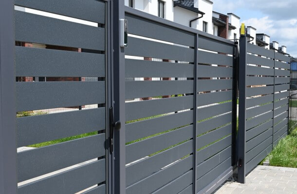Commercial-Aluminum-Fence-in-Vacaville-CA