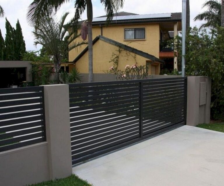 How to Choose Fencing for Modern Desert Homes