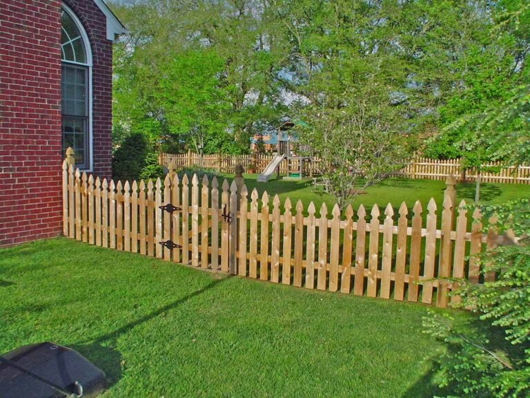 How to Choose Fencing for French Country Homes